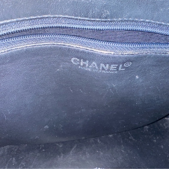 Chanel Medallion Tote Quilted Caviar Dark Navy With Silver Hardware - Picture 7 of 12